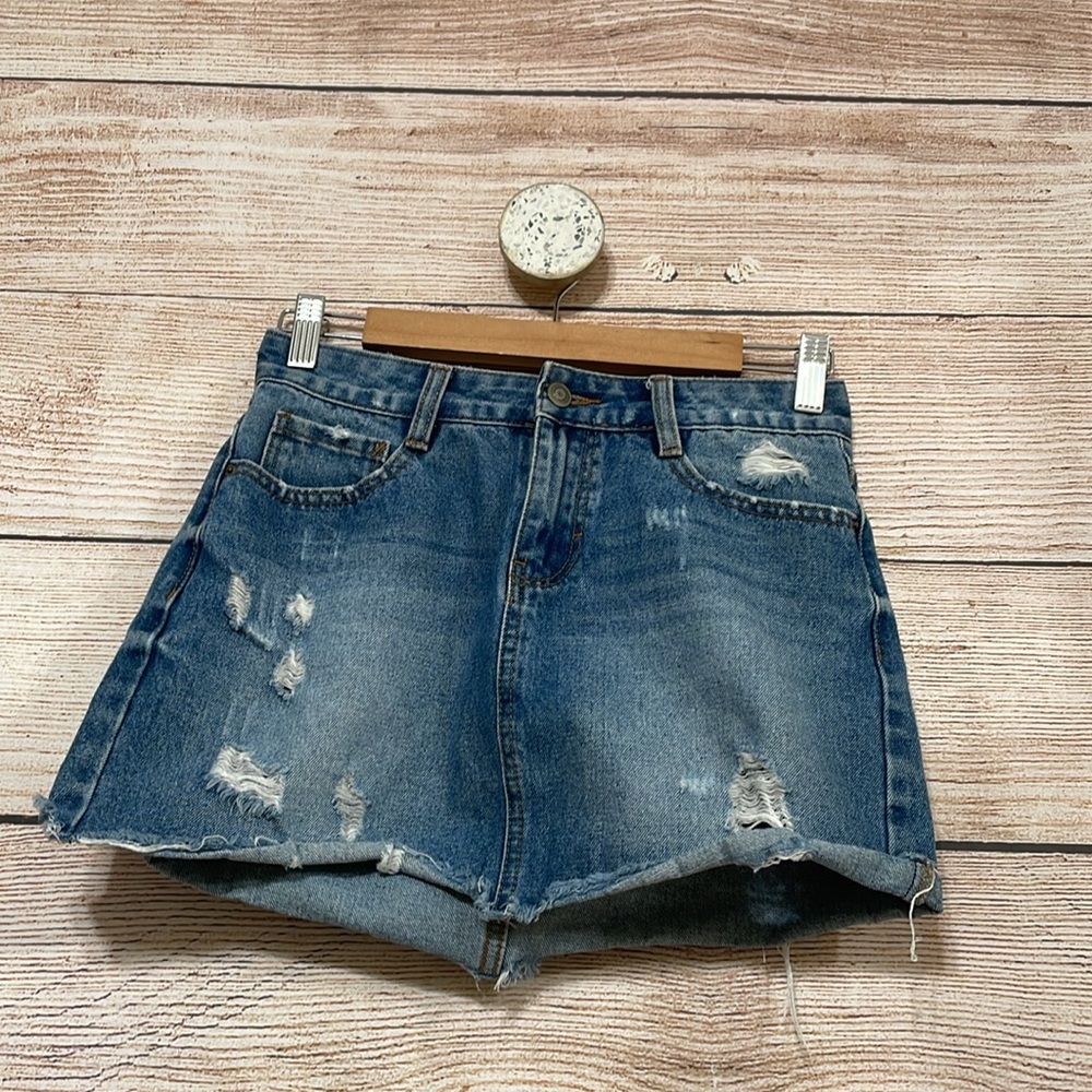 Nectar Clothing Woman’s Small Cutoff Jean Skirt